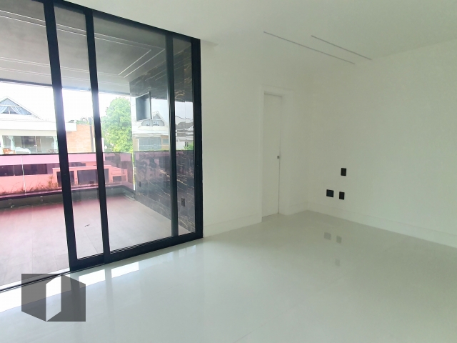 Casa de Condomínio à venda com 5 quartos, 231m² - Foto 12