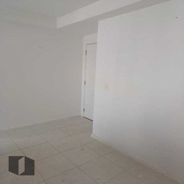 Apartamento à venda com 2 quartos, 64m² - Foto 1