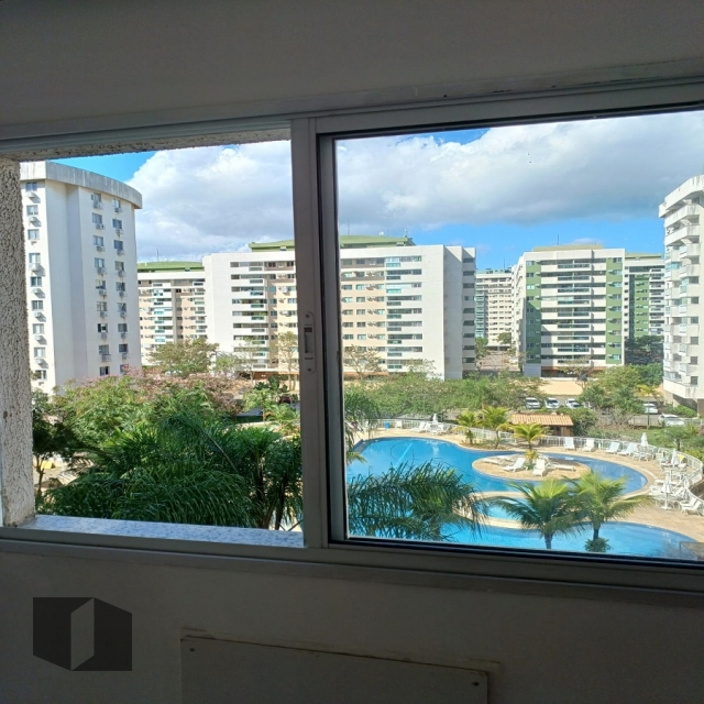 Apartamento à venda com 2 quartos, 64m² - Foto 4