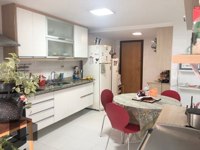 Apartamento à venda com 4 quartos, 184m² - Foto 15