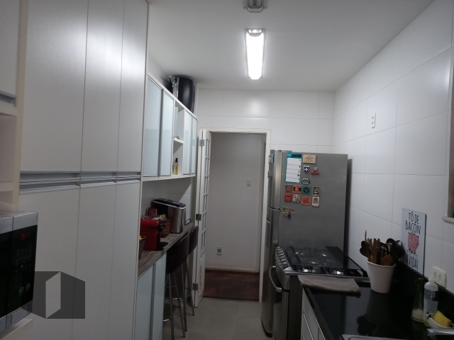 Apartamento à venda com 3 quartos, 98m² - Foto 12