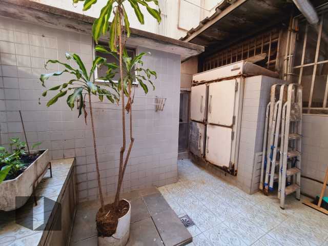 Apartamento à venda com 3 quartos, 292m² - Foto 27