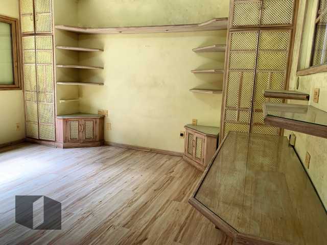 Casa à venda com 5 quartos, 680m² - Foto 27