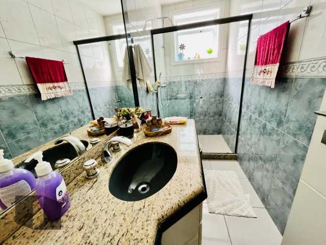 Casa de Condomínio à venda com 5 quartos, 399m² - Foto 9