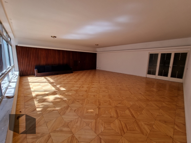 Apartamento à venda com 3 quartos, 220m² - Foto 2