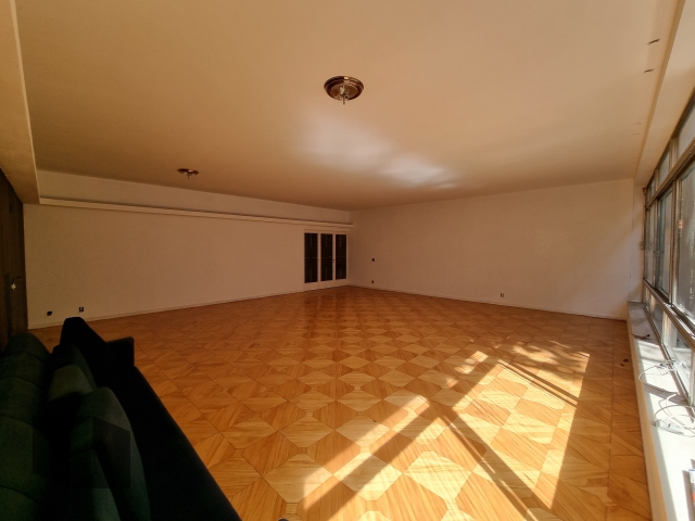 Apartamento à venda com 3 quartos, 220m² - Foto 3