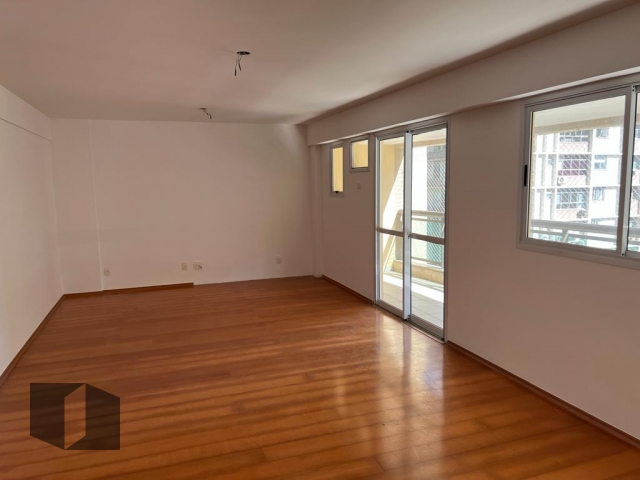 Apartamento para alugar com 4 quartos, 201m² - Foto 11