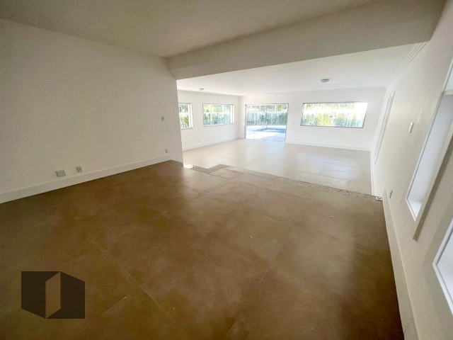 Casa à venda com 6 quartos, 629m² - Foto 12