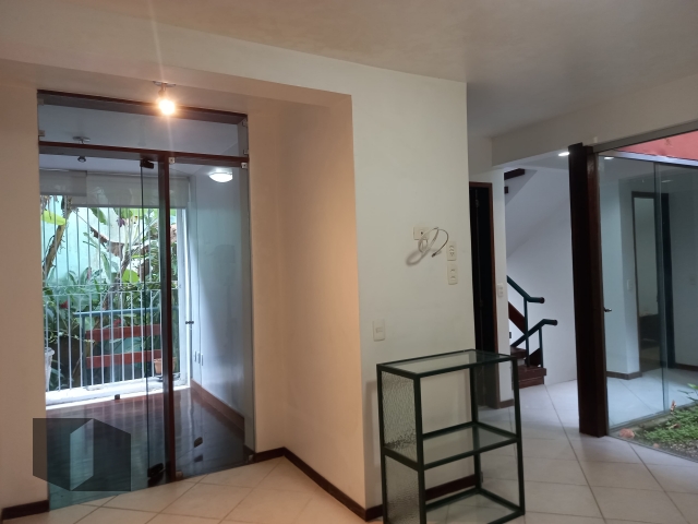 Casa à venda com 3 quartos, 276m² - Foto 12