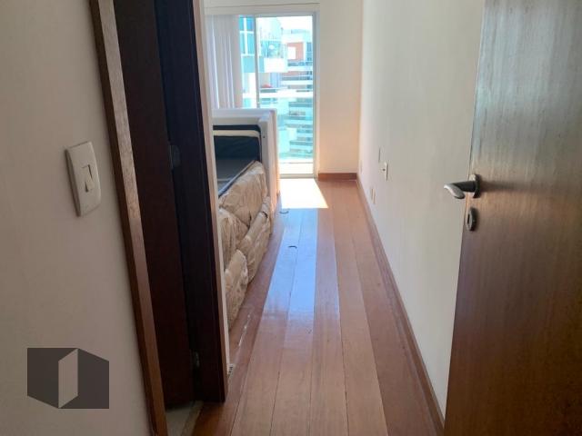 Apartamento à venda com 4 quartos, 249m² - Foto 28