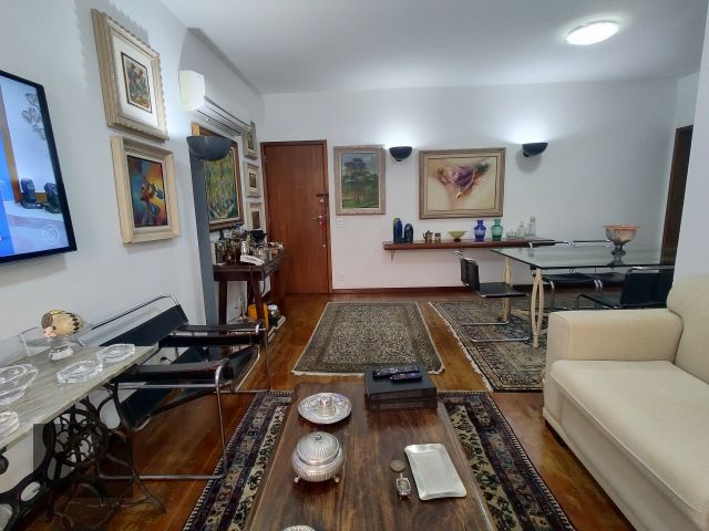 Apartamento à venda com 3 quartos, 125m² - Foto 2