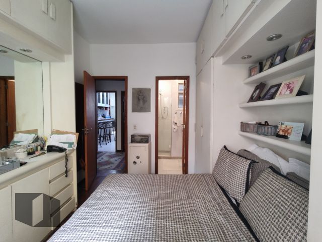 Apartamento à venda com 3 quartos, 125m² - Foto 13