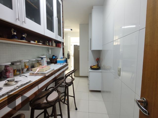 Apartamento à venda com 3 quartos, 125m² - Foto 24