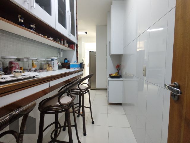 Apartamento à venda com 3 quartos, 125m² - Foto 25