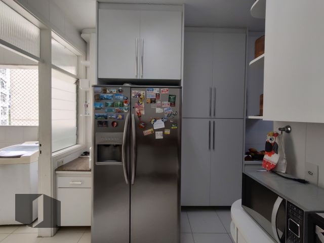 Apartamento à venda com 3 quartos, 125m² - Foto 29