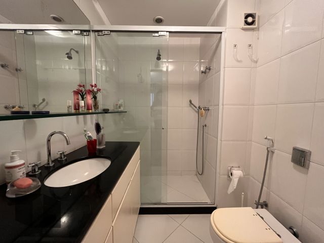 Apartamento à venda com 4 quartos, 245m² - Foto 17