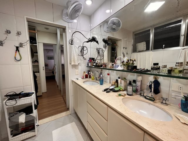 Apartamento à venda com 4 quartos, 245m² - Foto 28