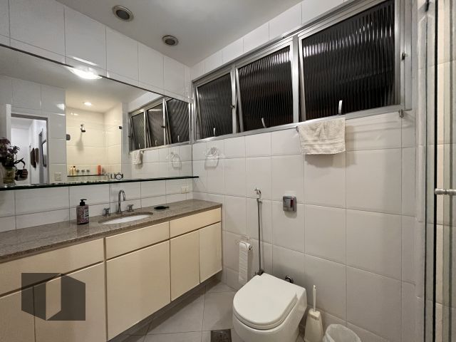 Apartamento à venda com 4 quartos, 245m² - Foto 21