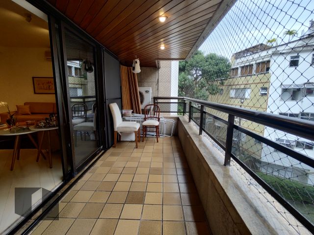 Apartamento à venda com 3 quartos, 250m² - Foto 7