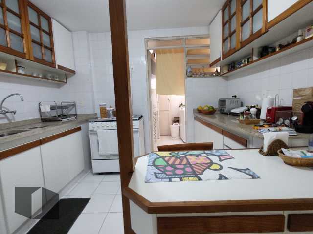 Apartamento à venda com 3 quartos, 111m² - Foto 27