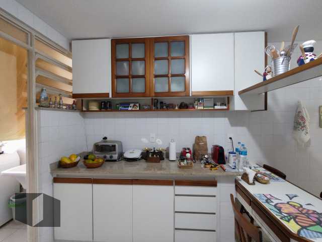 Apartamento à venda com 3 quartos, 111m² - Foto 29