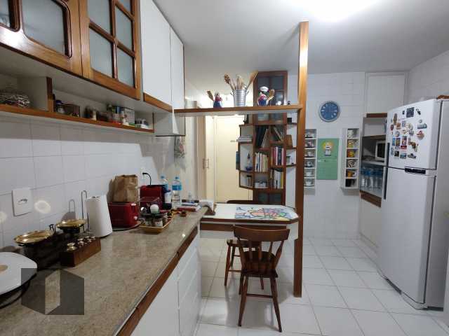 Apartamento à venda com 3 quartos, 111m² - Foto 31