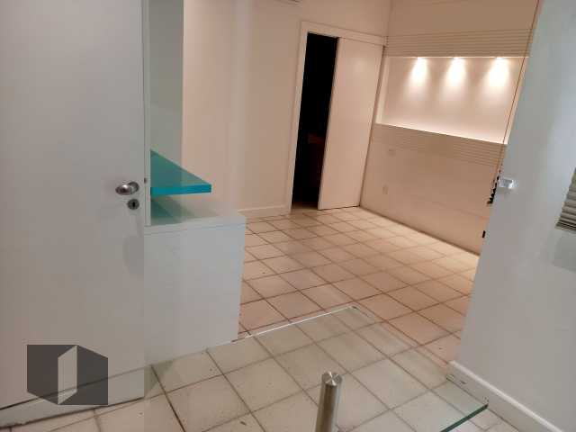 Cobertura à venda com 3 quartos, 260m² - Foto 17