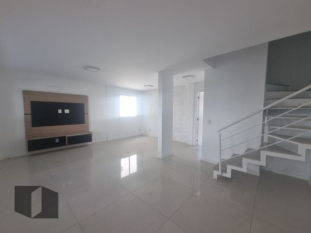 Casa à venda com 4 quartos, 160m² - Foto 4