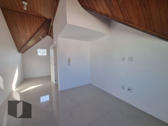 Casa à venda com 4 quartos, 160m² - Foto 12