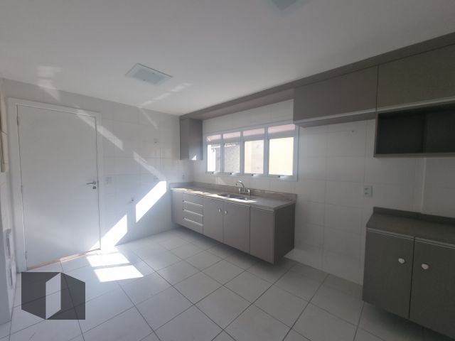 Casa à venda com 4 quartos, 160m² - Foto 15