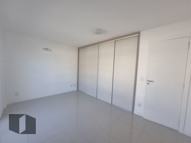 Casa à venda com 4 quartos, 160m² - Foto 8