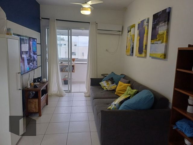 Apartamento à venda com 2 quartos, 63m² - Foto 1