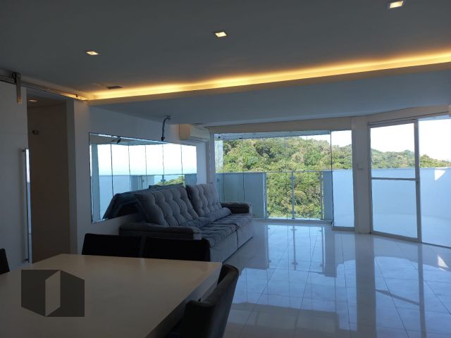 Cobertura, 3 quartos, 229 m² - Foto 2