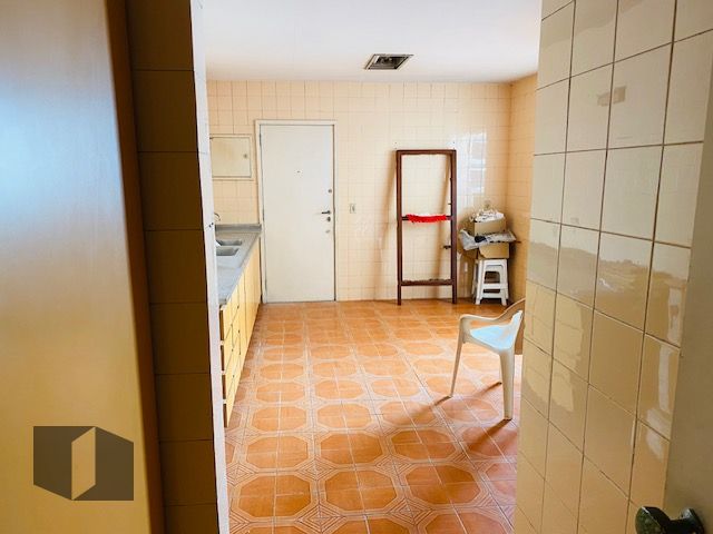 Apartamento à venda com 4 quartos, 234m² - Foto 11