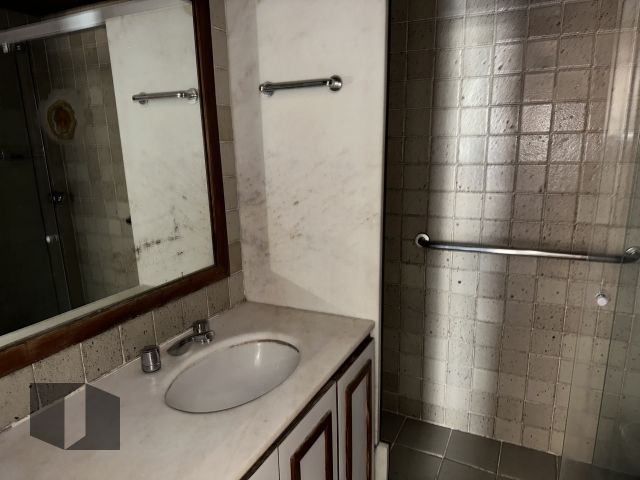 Apartamento à venda com 3 quartos, 195m² - Foto 16