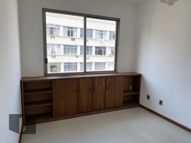 Apartamento à venda com 3 quartos, 195m² - Foto 13