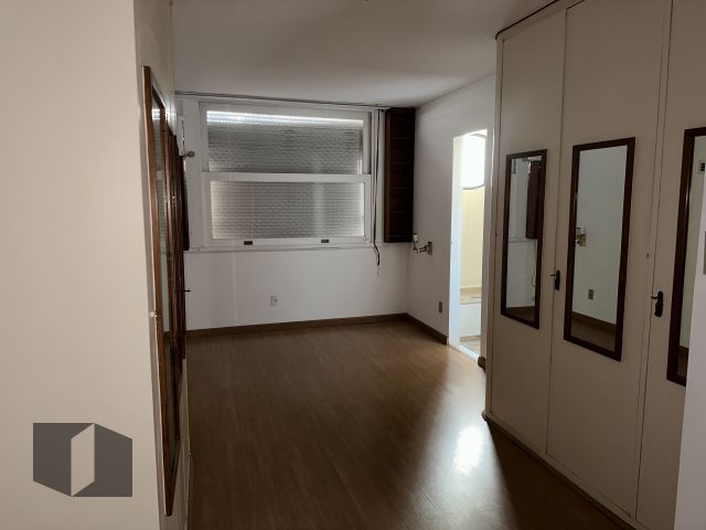 Apartamento à venda com 3 quartos, 195m² - Foto 18