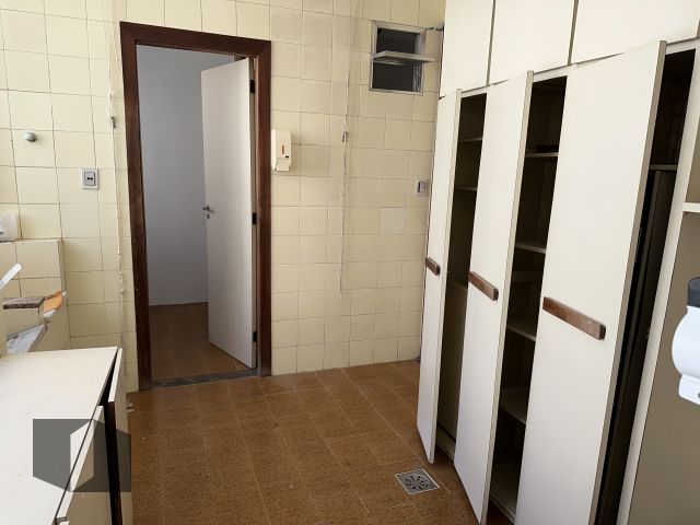 Apartamento à venda com 3 quartos, 195m² - Foto 26