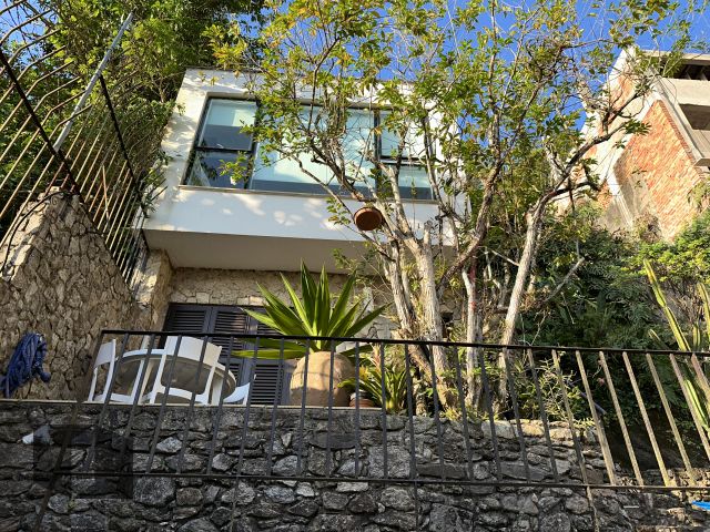 Casa à venda com 4 quartos, 354m² - Foto 4