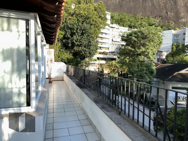 Casa à venda com 4 quartos, 354m² - Foto 20