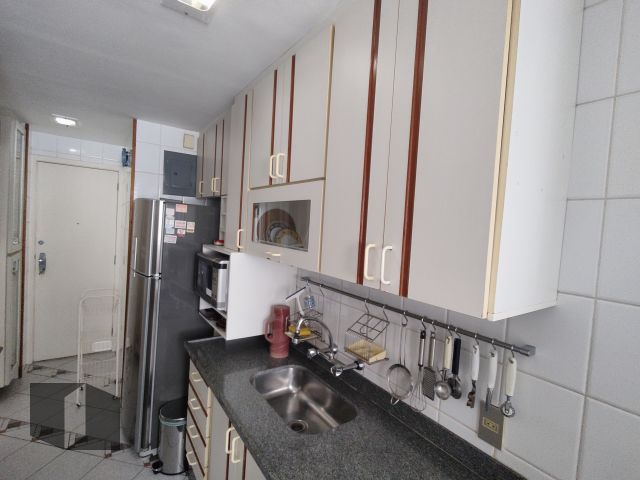 Apartamento à venda com 2 quartos, 69m² - Foto 25