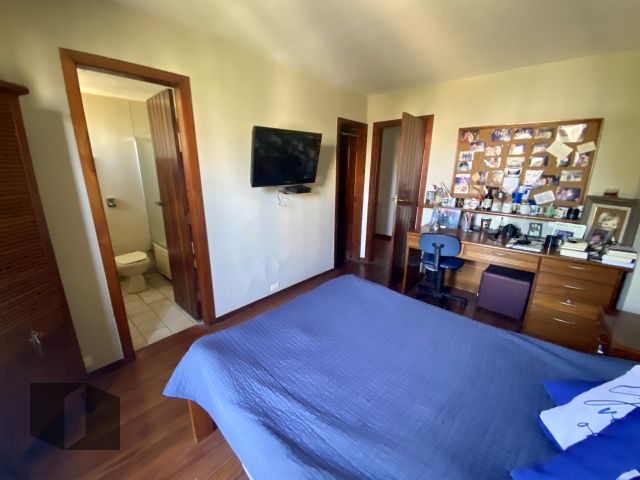 Casa à venda com 8 quartos, 709m² - Foto 27