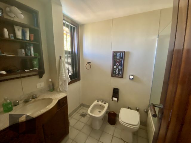 Casa à venda com 8 quartos, 709m² - Foto 28