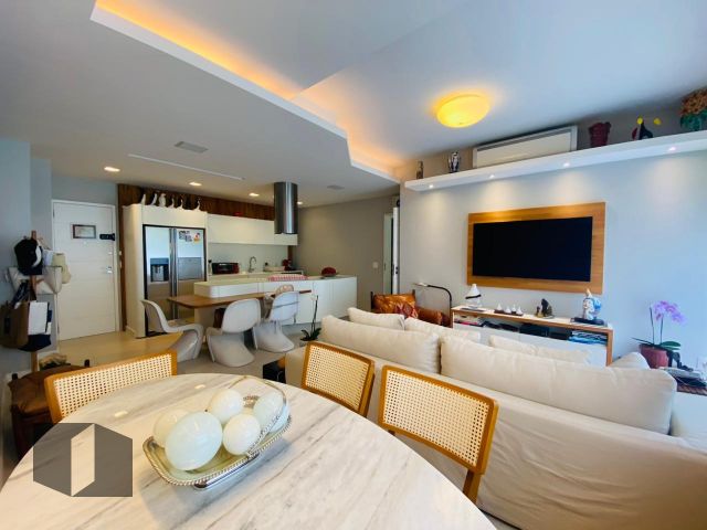 Apartamento à venda com 2 quartos, 84m² - Foto 2