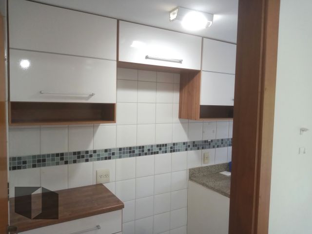 Apartamento à venda com 2 quartos, 76m² - Foto 26