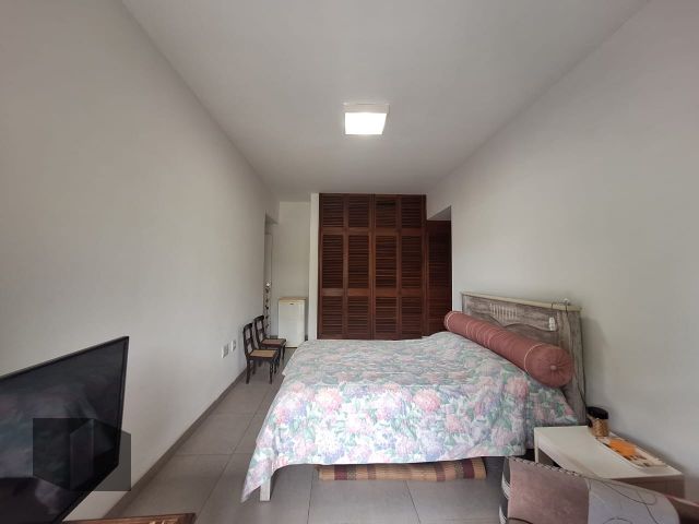 Casa à venda com 4 quartos, 300m² - Foto 30