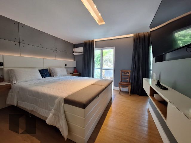 Casa à venda com 4 quartos, 226m² - Foto 18