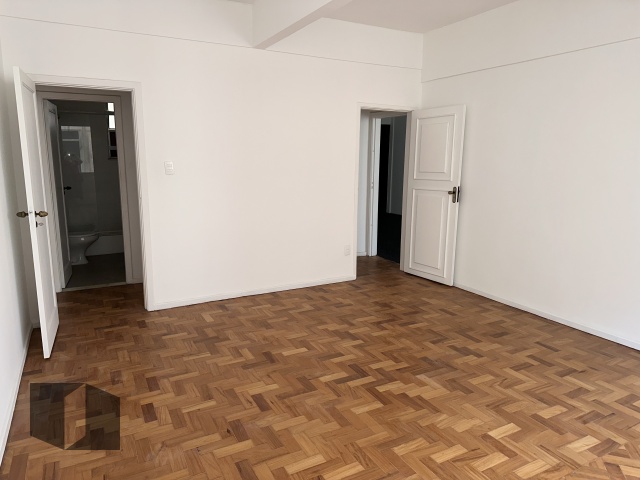 Apartamento à venda com 3 quartos, 151m² - Foto 8