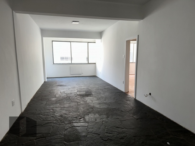 Apartamento à venda com 3 quartos, 151m² - Foto 4