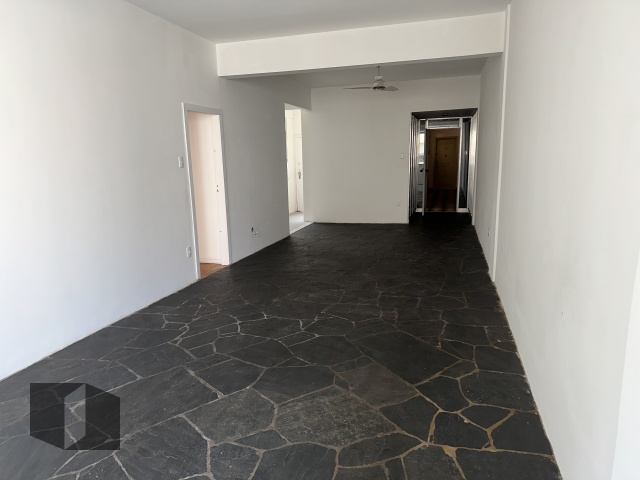 Apartamento à venda com 3 quartos, 151m² - Foto 3